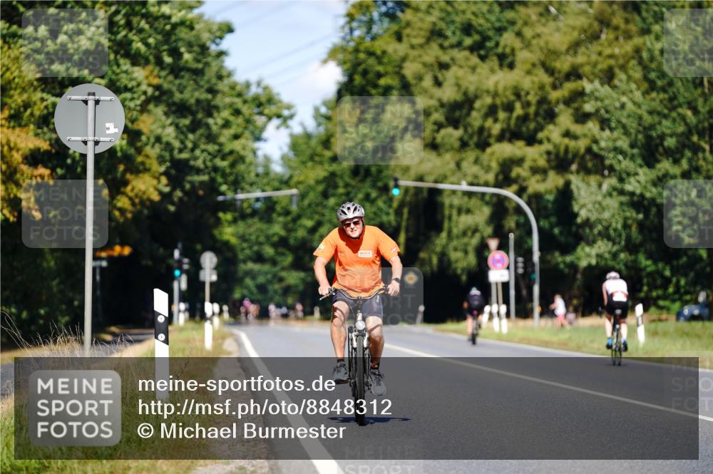 07.09.2025 - 19. Norderstedt Triathlon Michael Burmester http://msf.ph/oto/8848312 07.09.2025 13:12:12 Radfahren  meine-sportfotos.de