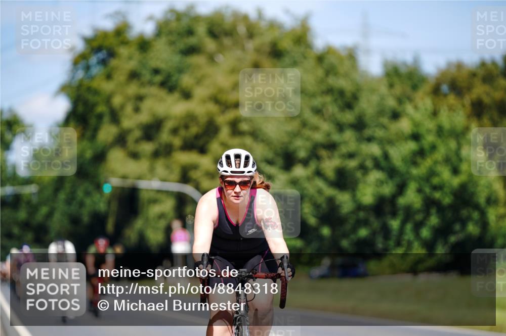 07.09.2025 - 19. Norderstedt Triathlon Michael Burmester http://msf.ph/oto/8848318 07.09.2025 13:12:49 Radfahren 316 meine-sportfotos.de
