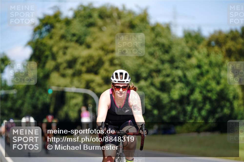 07.09.2025 - 19. Norderstedt Triathlon Michael Burmester http://msf.ph/oto/8848319 07.09.2025 13:12:49 Radfahren 316 meine-sportfotos.de
