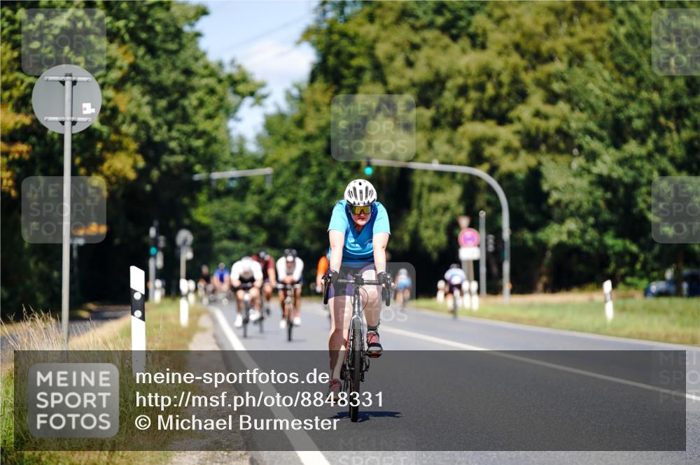 07.09.2025 - 19. Norderstedt Triathlon Michael Burmester http://msf.ph/oto/8848331 07.09.2025 13:13:02 Radfahren 322, 328, 790 meine-sportfotos.de