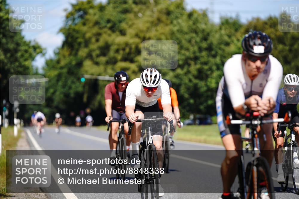 07.09.2025 - 19. Norderstedt Triathlon Michael Burmester http://msf.ph/oto/8848338 07.09.2025 13:13:08 Radfahren 241, 323, 328, 330, 347, 1354 meine-sportfotos.de