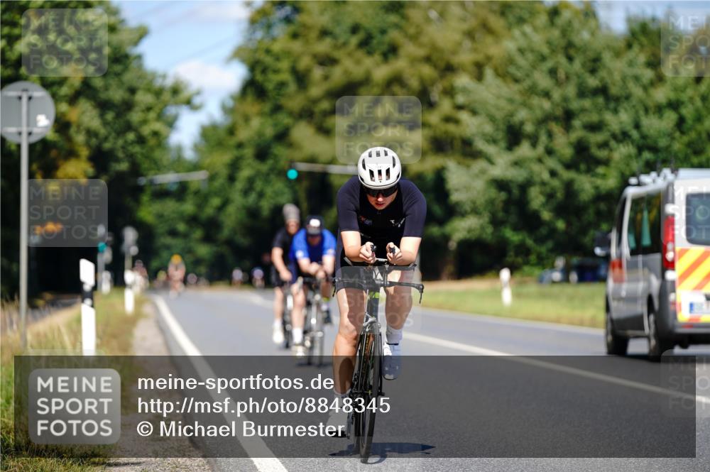 07.09.2025 - 19. Norderstedt Triathlon Michael Burmester http://msf.ph/oto/8848345 07.09.2025 13:13:19 Radfahren 353, 1344 meine-sportfotos.de