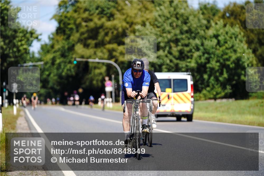 07.09.2025 - 19. Norderstedt Triathlon Michael Burmester http://msf.ph/oto/8848349 07.09.2025 13:13:21 Radfahren 197, 353, 1344 meine-sportfotos.de