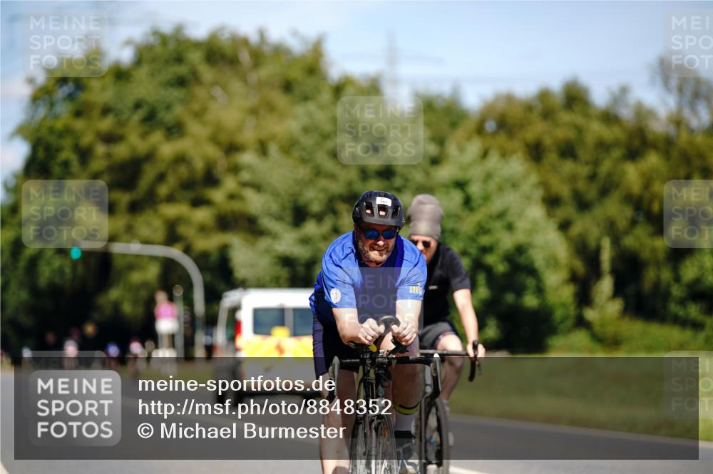 07.09.2025 - 19. Norderstedt Triathlon Michael Burmester http://msf.ph/oto/8848352 07.09.2025 13:13:22 Radfahren 197, 1344 meine-sportfotos.de