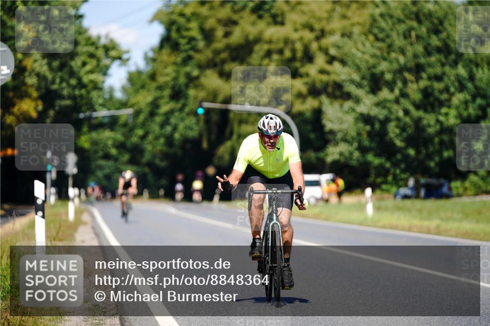 07.09.2025 - 19. Norderstedt Triathlon Michael Burmester http://msf.ph/oto/8848364 07.09.2025 13:14:07 Radfahren 313 meine-sportfotos.de