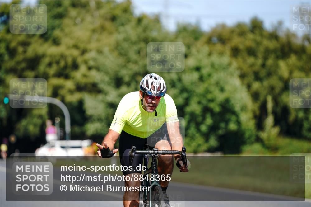07.09.2025 - 19. Norderstedt Triathlon Michael Burmester http://msf.ph/oto/8848365 07.09.2025 13:14:08 Radfahren 313 meine-sportfotos.de