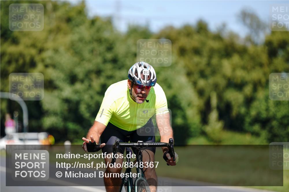 07.09.2025 - 19. Norderstedt Triathlon Michael Burmester http://msf.ph/oto/8848367 07.09.2025 13:14:08 Radfahren 313 meine-sportfotos.de