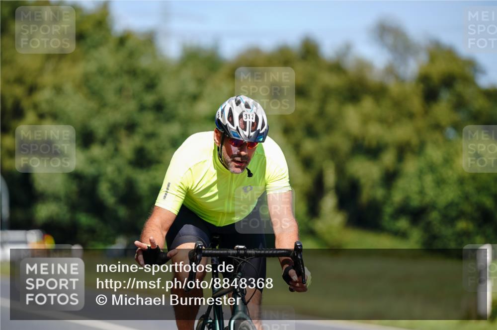 07.09.2025 - 19. Norderstedt Triathlon Michael Burmester http://msf.ph/oto/8848368 07.09.2025 13:14:08 Radfahren 313 meine-sportfotos.de