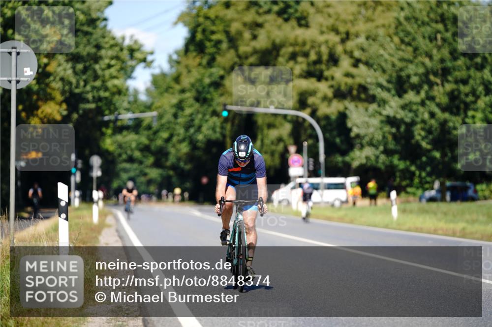 07.09.2025 - 19. Norderstedt Triathlon Michael Burmester http://msf.ph/oto/8848374 07.09.2025 13:14:23 Radfahren 324 meine-sportfotos.de