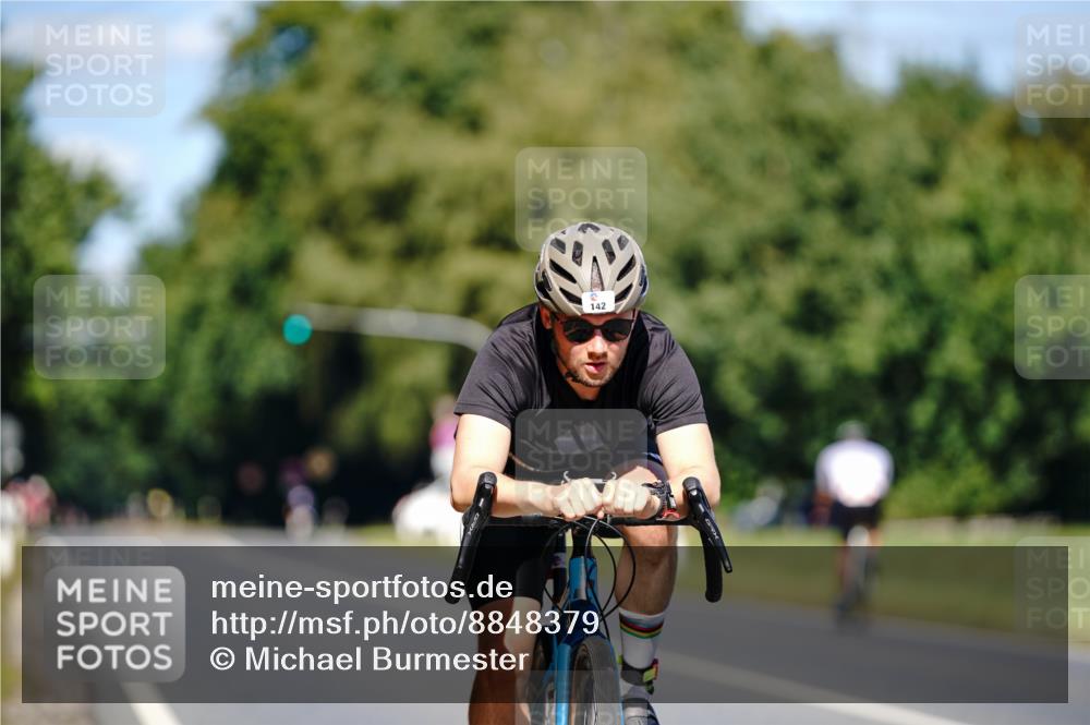 07.09.2025 - 19. Norderstedt Triathlon Michael Burmester http://msf.ph/oto/8848379 07.09.2025 13:14:33 Radfahren 142 meine-sportfotos.de