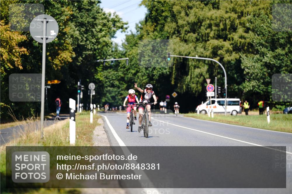 07.09.2025 - 19. Norderstedt Triathlon Michael Burmester http://msf.ph/oto/8848381 07.09.2025 13:14:52 Radfahren  meine-sportfotos.de