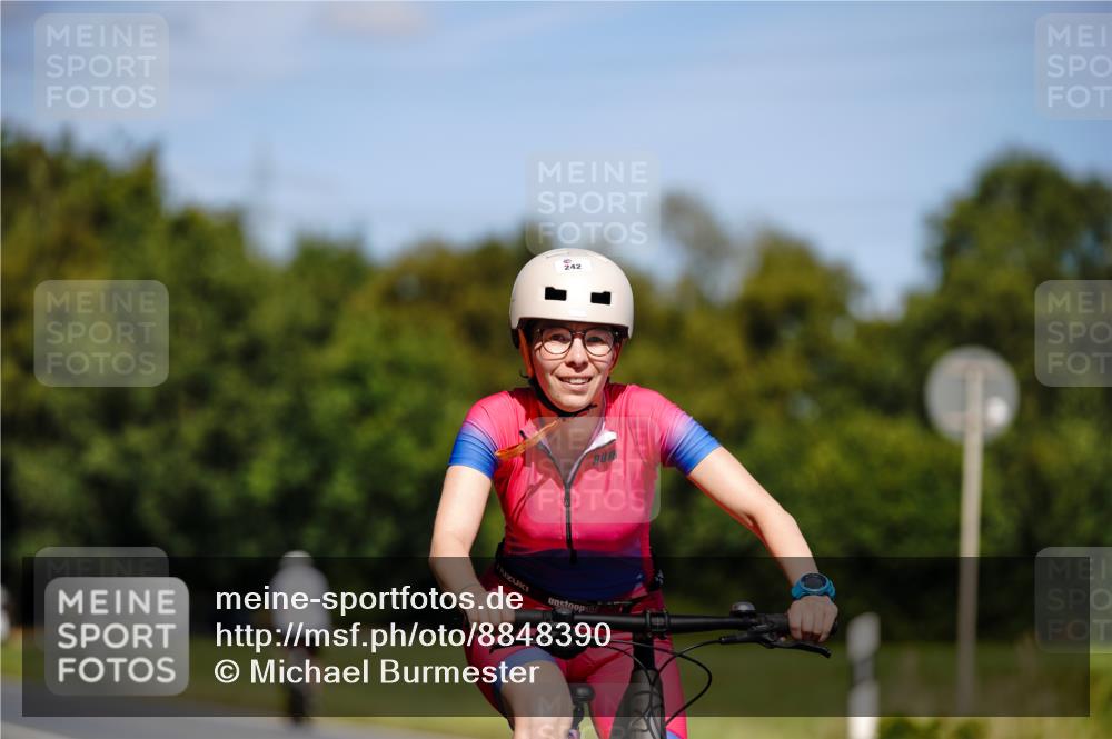 07.09.2025 - 19. Norderstedt Triathlon Michael Burmester http://msf.ph/oto/8848390 07.09.2025 13:15:01 Radfahren 242 meine-sportfotos.de