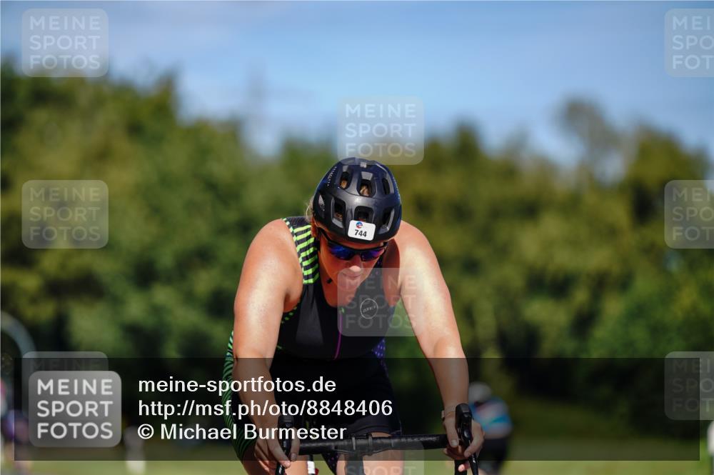 07.09.2025 - 19. Norderstedt Triathlon Michael Burmester http://msf.ph/oto/8848406 07.09.2025 13:16:01 Radfahren 744 meine-sportfotos.de