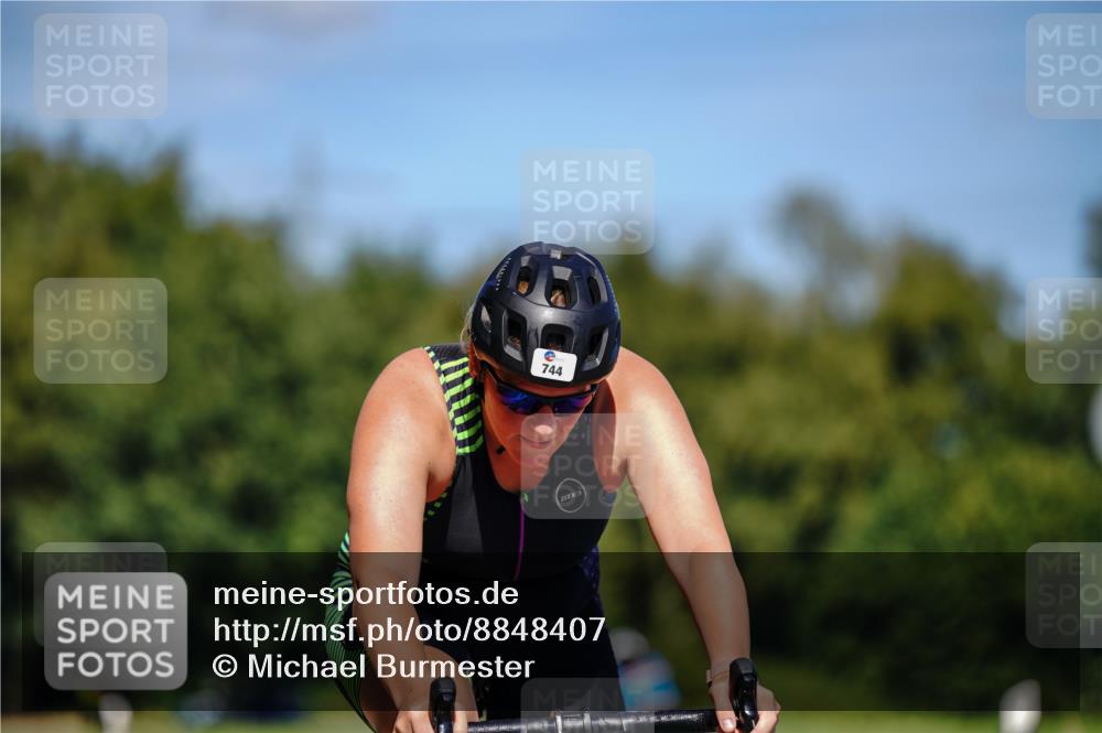 07.09.2025 - 19. Norderstedt Triathlon Michael Burmester http://msf.ph/oto/8848407 07.09.2025 13:16:01 Radfahren 744 meine-sportfotos.de