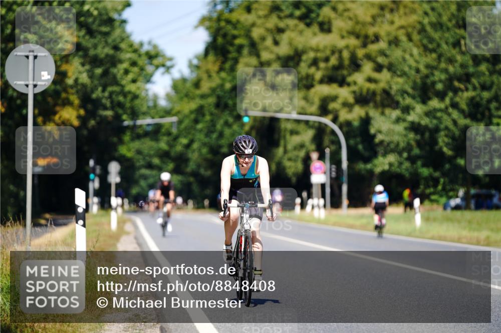 07.09.2025 - 19. Norderstedt Triathlon Michael Burmester http://msf.ph/oto/8848408 07.09.2025 13:16:07 Radfahren 240 meine-sportfotos.de
