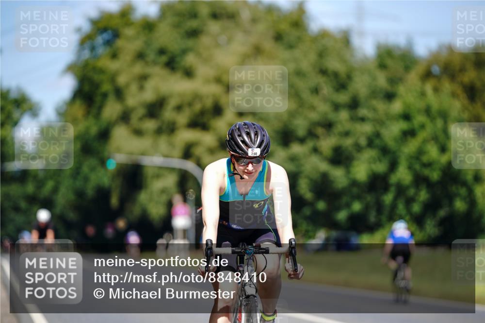 07.09.2025 - 19. Norderstedt Triathlon Michael Burmester http://msf.ph/oto/8848410 07.09.2025 13:16:09 Radfahren 240 meine-sportfotos.de