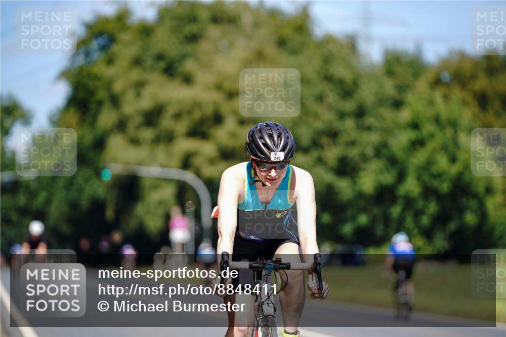 07.09.2025 - 19. Norderstedt Triathlon Michael Burmester http://msf.ph/oto/8848411 07.09.2025 13:16:09 Radfahren 240 meine-sportfotos.de