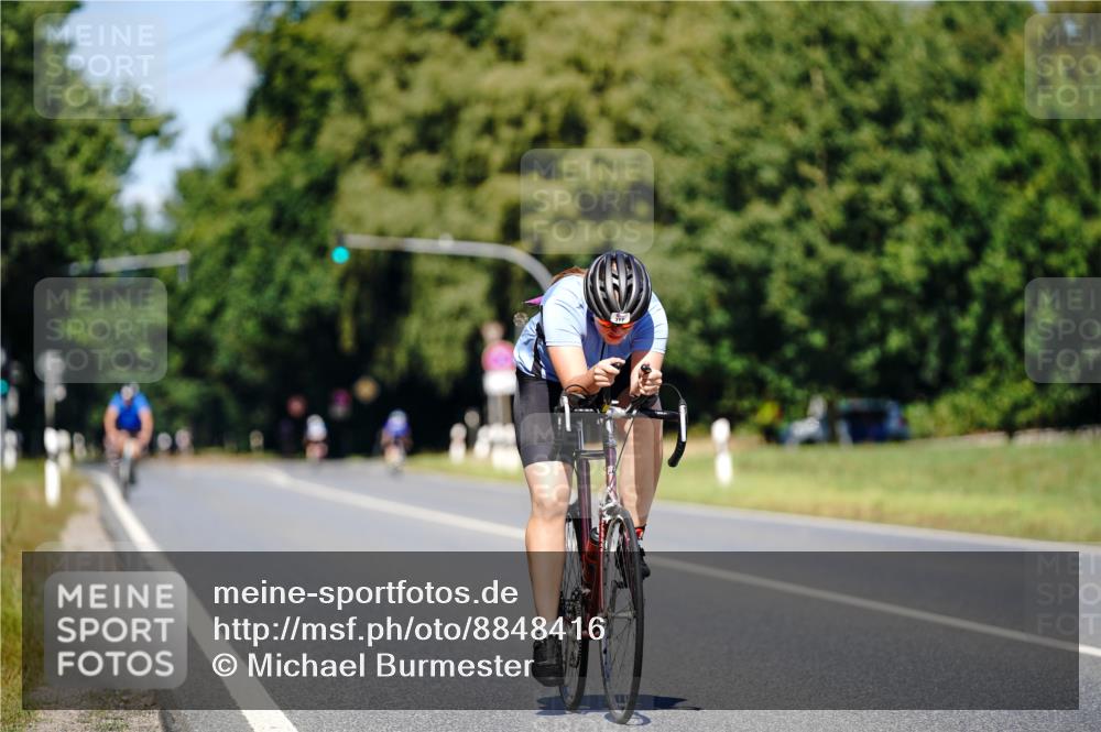 07.09.2025 - 19. Norderstedt Triathlon Michael Burmester http://msf.ph/oto/8848416 07.09.2025 13:16:21 Radfahren 317 meine-sportfotos.de