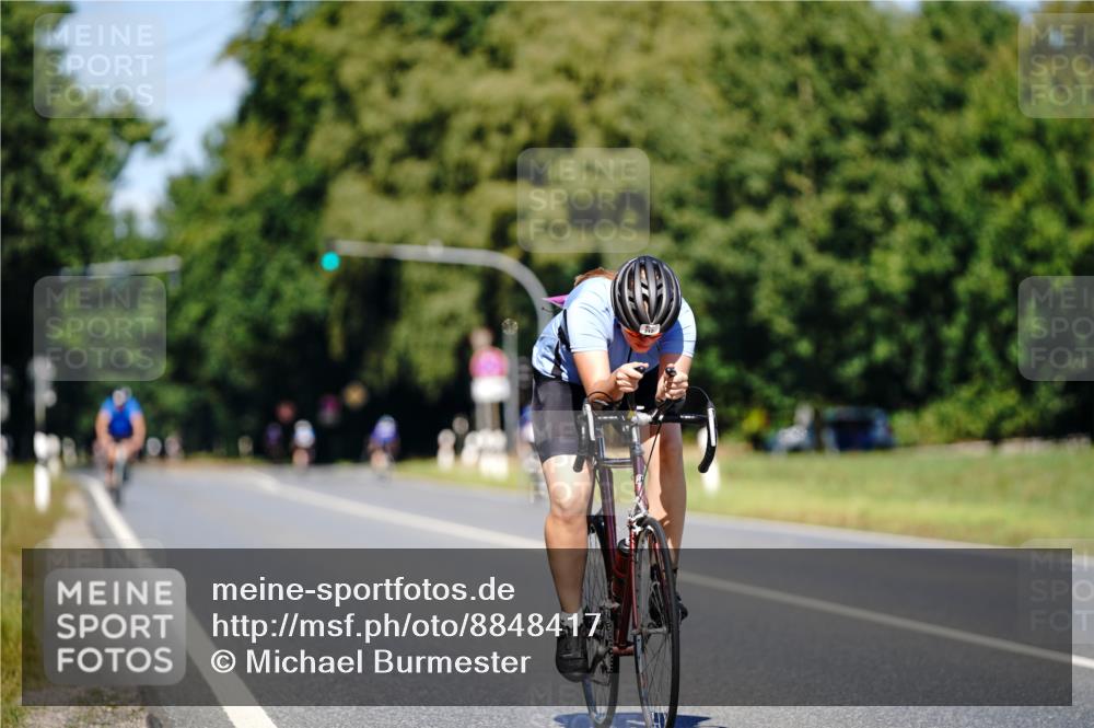07.09.2025 - 19. Norderstedt Triathlon Michael Burmester http://msf.ph/oto/8848417 07.09.2025 13:16:21 Radfahren 317 meine-sportfotos.de