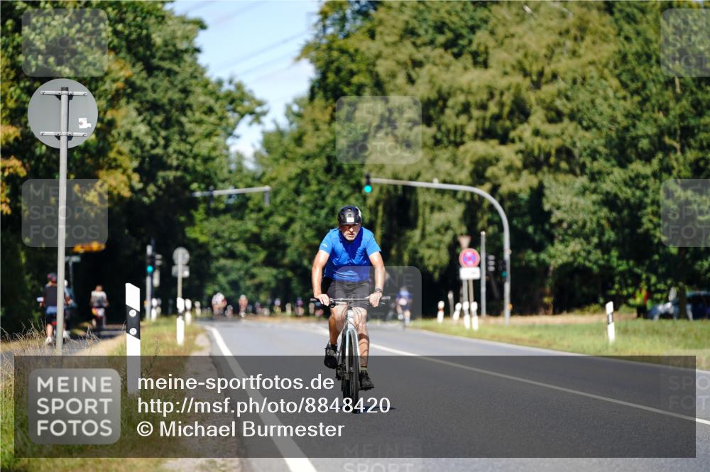 07.09.2025 - 19. Norderstedt Triathlon Michael Burmester http://msf.ph/oto/8848420 07.09.2025 13:16:28 Radfahren  meine-sportfotos.de