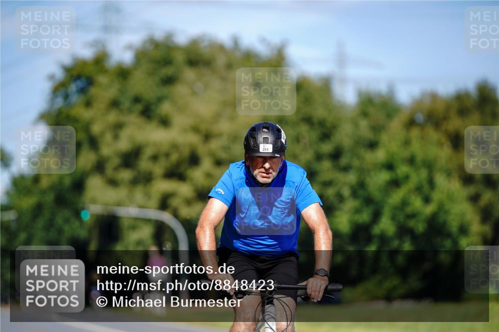 07.09.2025 - 19. Norderstedt Triathlon Michael Burmester http://msf.ph/oto/8848423 07.09.2025 13:16:31 Radfahren 311 meine-sportfotos.de