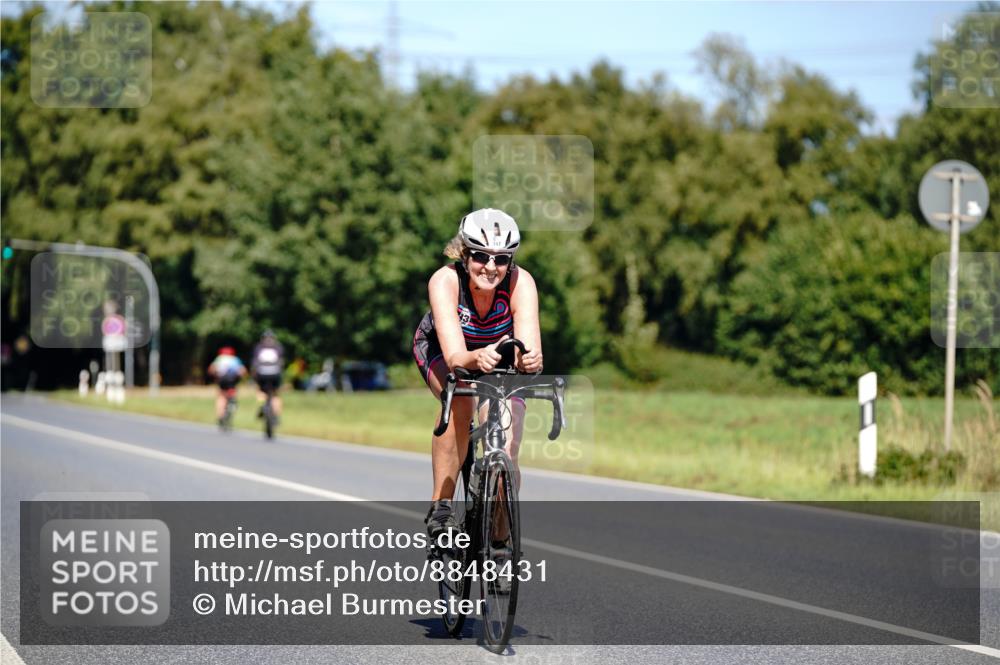 07.09.2025 - 19. Norderstedt Triathlon Michael Burmester http://msf.ph/oto/8848431 07.09.2025 13:16:58 Radfahren 211, 338, 352, 747 meine-sportfotos.de