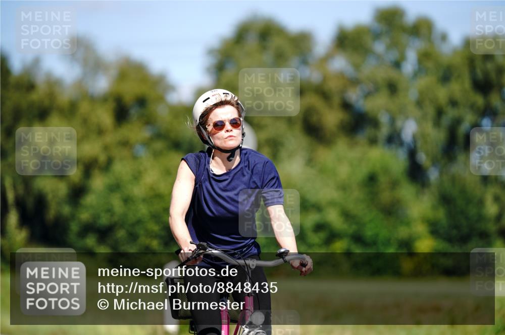 07.09.2025 - 19. Norderstedt Triathlon Michael Burmester http://msf.ph/oto/8848435 07.09.2025 13:17:20 Radfahren 335 meine-sportfotos.de