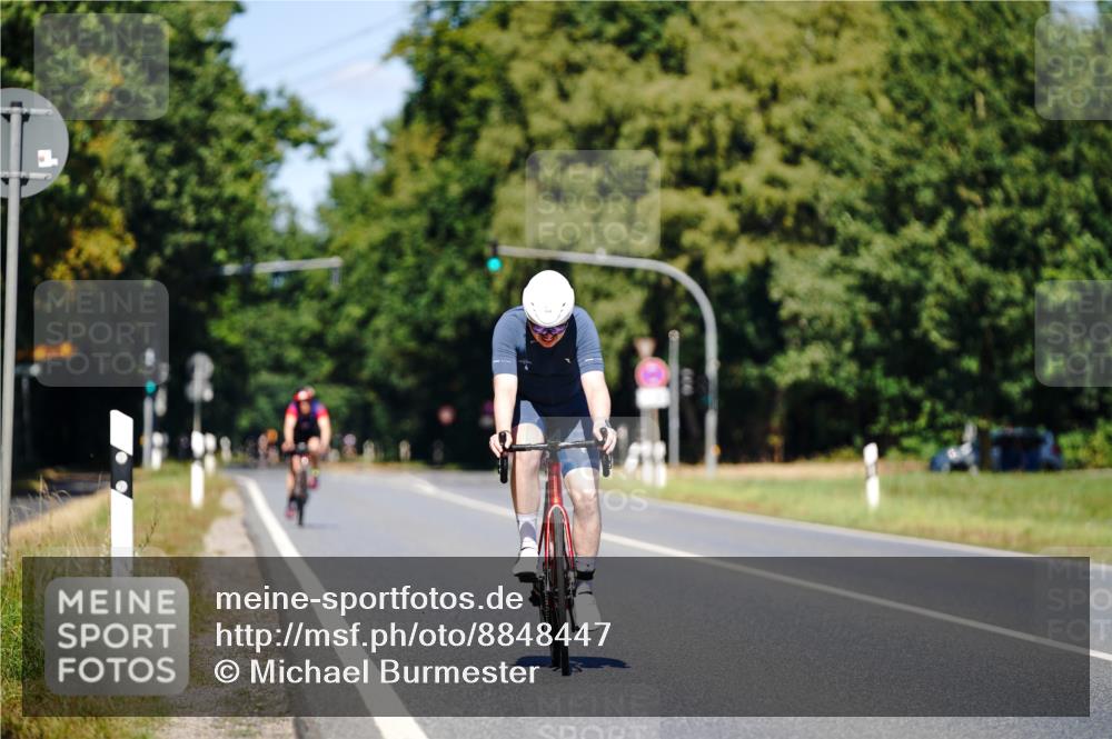 07.09.2025 - 19. Norderstedt Triathlon Michael Burmester http://msf.ph/oto/8848447 07.09.2025 13:17:46 Radfahren 334 meine-sportfotos.de