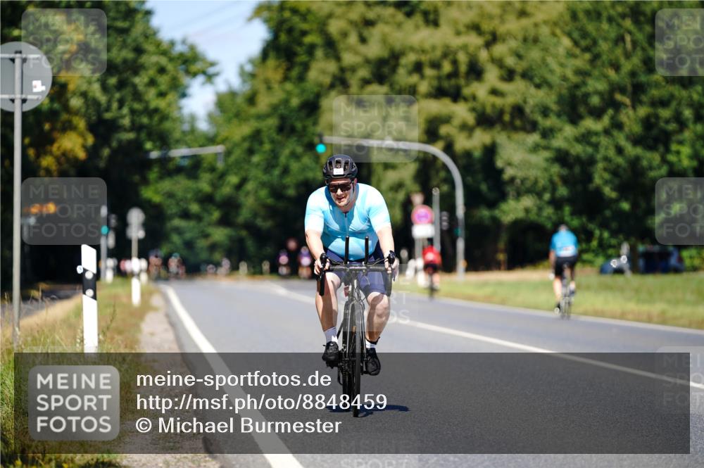 07.09.2025 - 19. Norderstedt Triathlon Michael Burmester http://msf.ph/oto/8848459 07.09.2025 13:18:25 Radfahren 160 meine-sportfotos.de