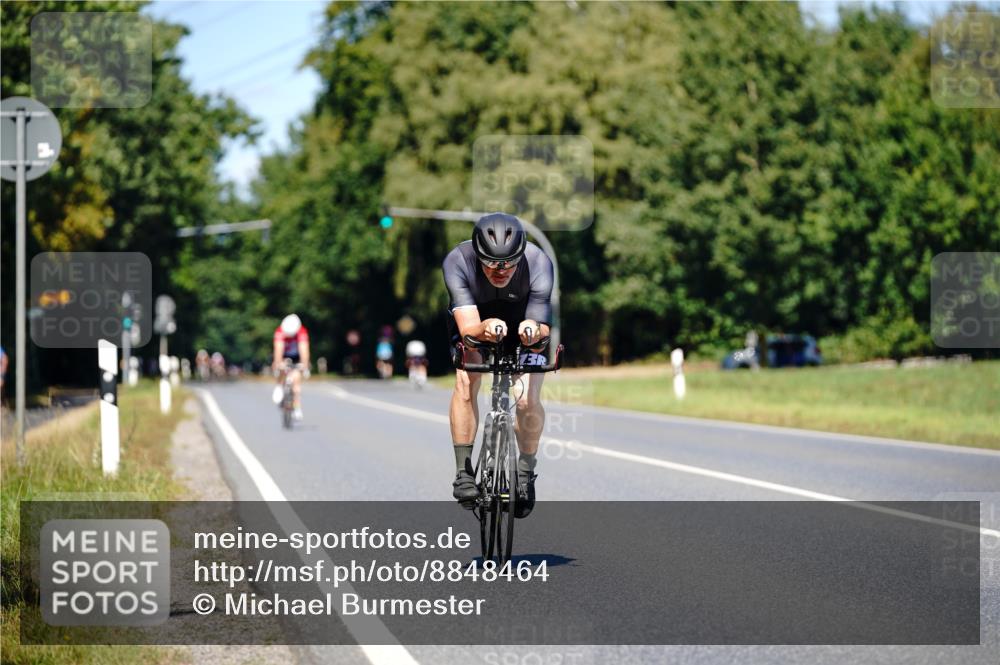 07.09.2025 - 19. Norderstedt Triathlon Michael Burmester http://msf.ph/oto/8848464 07.09.2025 13:18:43 Radfahren 310 meine-sportfotos.de