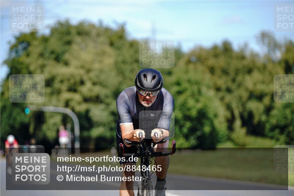 07.09.2025 - 19. Norderstedt Triathlon Michael Burmester http://msf.ph/oto/8848465 07.09.2025 13:18:44 Radfahren 310 meine-sportfotos.de