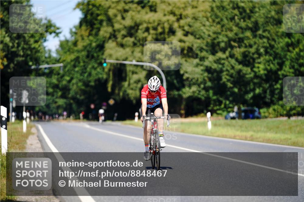 07.09.2025 - 19. Norderstedt Triathlon Michael Burmester http://msf.ph/oto/8848467 07.09.2025 13:18:48 Radfahren 310, 343 meine-sportfotos.de