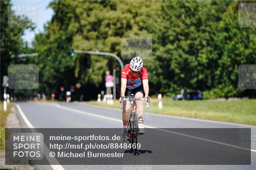 07.09.2025 - 19. Norderstedt Triathlon Michael Burmester http://msf.ph/oto/8848469 07.09.2025 13:18:49 Radfahren 343 meine-sportfotos.de