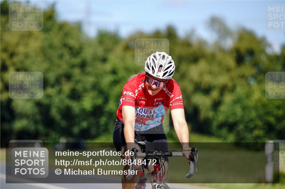 07.09.2025 - 19. Norderstedt Triathlon Michael Burmester http://msf.ph/oto/8848472 07.09.2025 13:18:50 Radfahren 343 meine-sportfotos.de