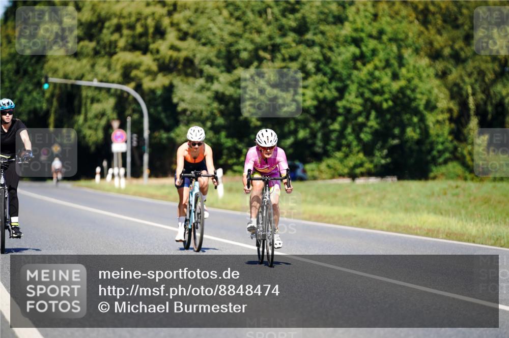 07.09.2025 - 19. Norderstedt Triathlon Michael Burmester http://msf.ph/oto/8848474 07.09.2025 13:19:14 Radfahren 235 meine-sportfotos.de