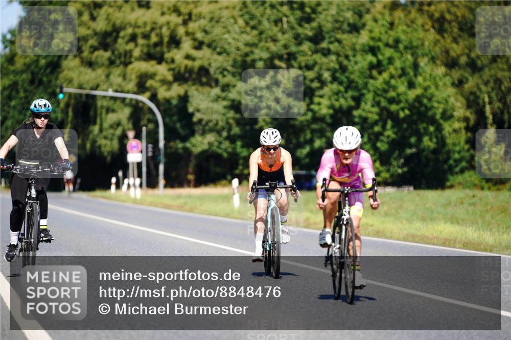 07.09.2025 - 19. Norderstedt Triathlon Michael Burmester http://msf.ph/oto/8848476 07.09.2025 13:19:15 Radfahren 235, 356, 1389 meine-sportfotos.de