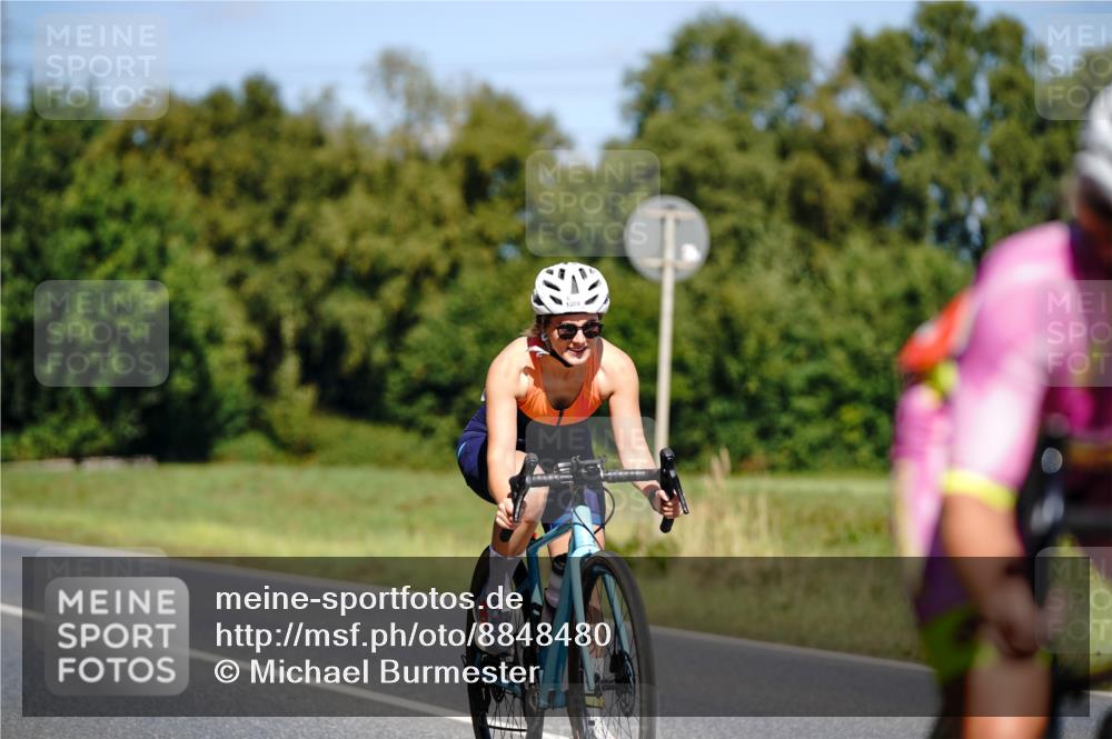 07.09.2025 - 19. Norderstedt Triathlon Michael Burmester http://msf.ph/oto/8848480 07.09.2025 13:19:17 Radfahren 235, 356, 1389 meine-sportfotos.de