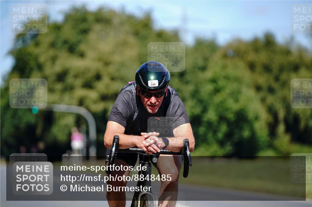 07.09.2025 - 19. Norderstedt Triathlon Michael Burmester http://msf.ph/oto/8848485 07.09.2025 13:19:22 Radfahren 349 meine-sportfotos.de
