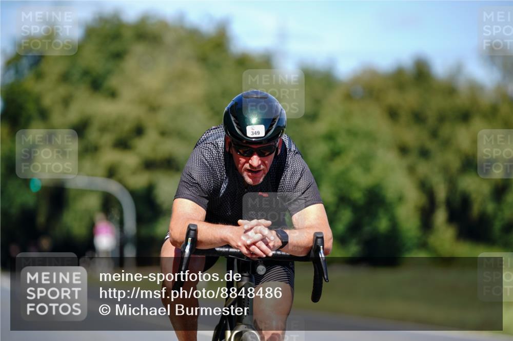 07.09.2025 - 19. Norderstedt Triathlon Michael Burmester http://msf.ph/oto/8848486 07.09.2025 13:19:22 Radfahren 349 meine-sportfotos.de