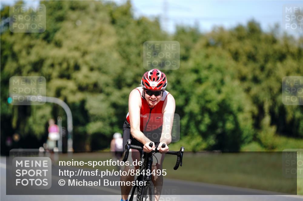 07.09.2025 - 19. Norderstedt Triathlon Michael Burmester http://msf.ph/oto/8848495 07.09.2025 13:19:59 Radfahren 805 meine-sportfotos.de