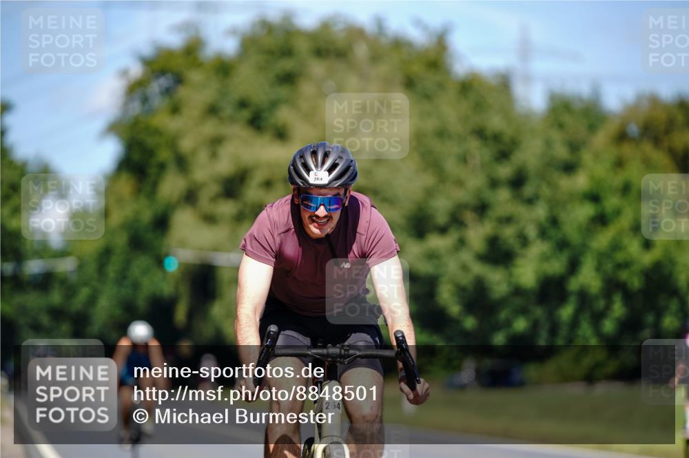 07.09.2025 - 19. Norderstedt Triathlon Michael Burmester http://msf.ph/oto/8848501 07.09.2025 13:20:10 Radfahren 264 meine-sportfotos.de