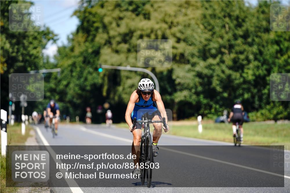 07.09.2025 - 19. Norderstedt Triathlon Michael Burmester http://msf.ph/oto/8848503 07.09.2025 13:20:12 Radfahren 264, 270 meine-sportfotos.de
