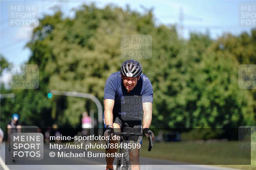 07.09.2025 - 19. Norderstedt Triathlon Michael Burmester http://msf.ph/oto/8848509 07.09.2025 13:20:19 Radfahren 360 meine-sportfotos.de