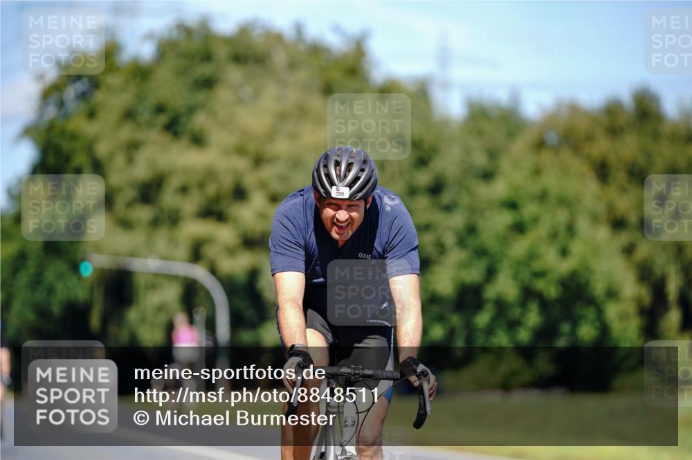 07.09.2025 - 19. Norderstedt Triathlon Michael Burmester http://msf.ph/oto/8848511 07.09.2025 13:20:20 Radfahren 360 meine-sportfotos.de