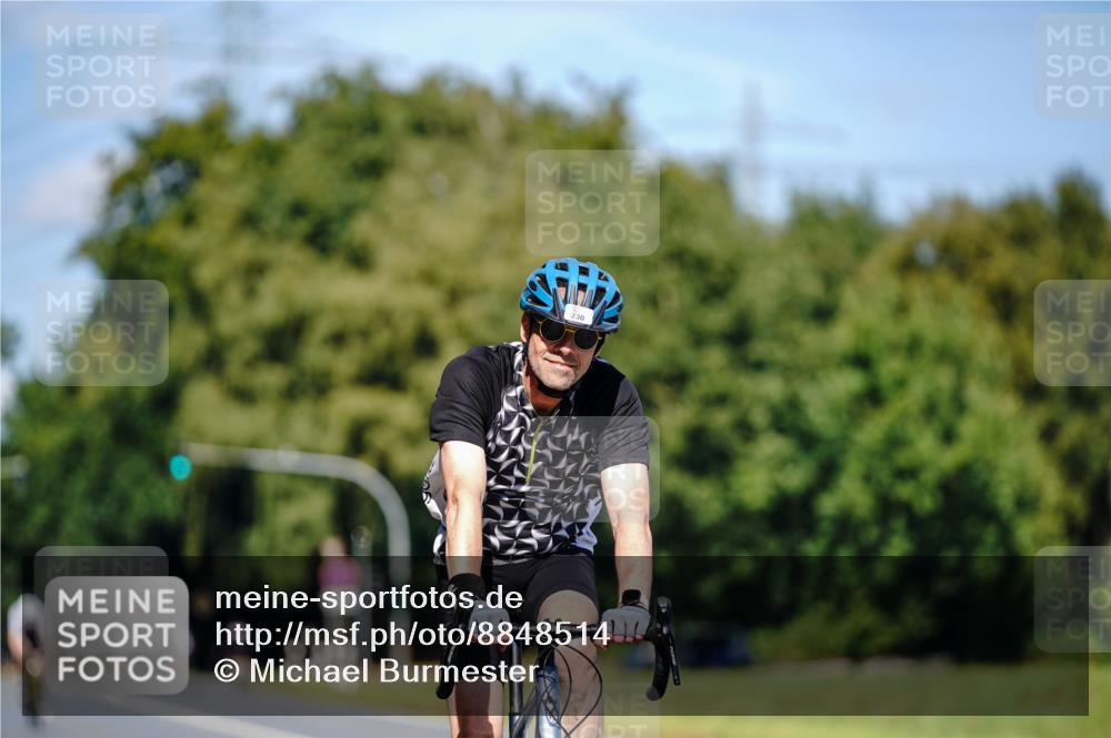 07.09.2025 - 19. Norderstedt Triathlon Michael Burmester http://msf.ph/oto/8848514 07.09.2025 13:20:24 Radfahren 230 meine-sportfotos.de
