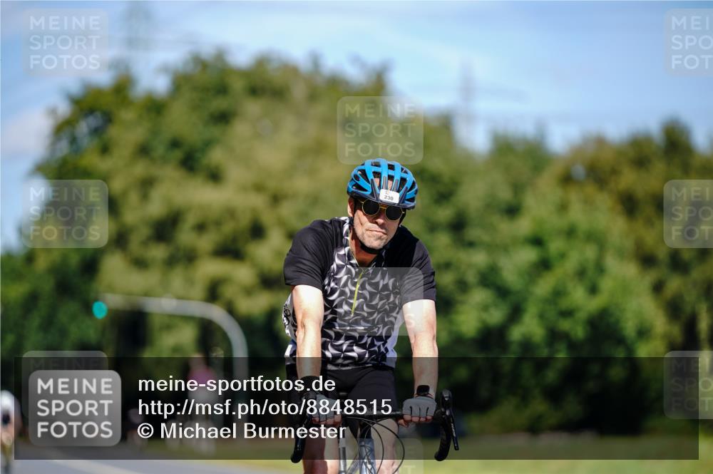 07.09.2025 - 19. Norderstedt Triathlon Michael Burmester http://msf.ph/oto/8848515 07.09.2025 13:20:24 Radfahren 230 meine-sportfotos.de