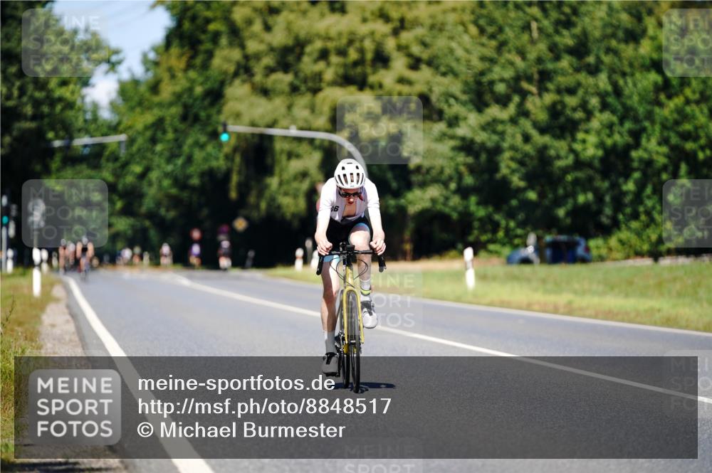 07.09.2025 - 19. Norderstedt Triathlon Michael Burmester http://msf.ph/oto/8848517 07.09.2025 13:20:30 Radfahren 342 meine-sportfotos.de
