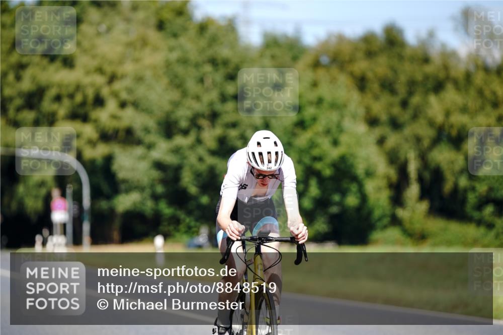 07.09.2025 - 19. Norderstedt Triathlon Michael Burmester http://msf.ph/oto/8848519 07.09.2025 13:20:31 Radfahren 342 meine-sportfotos.de