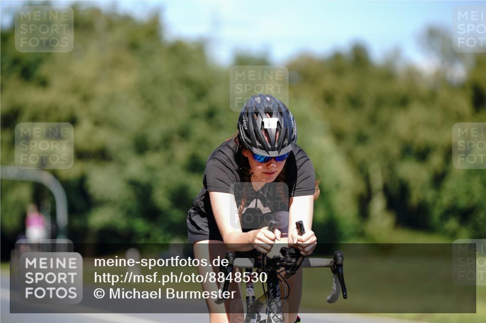 07.09.2025 - 19. Norderstedt Triathlon Michael Burmester http://msf.ph/oto/8848530 07.09.2025 13:20:50 Radfahren 319, 333 meine-sportfotos.de