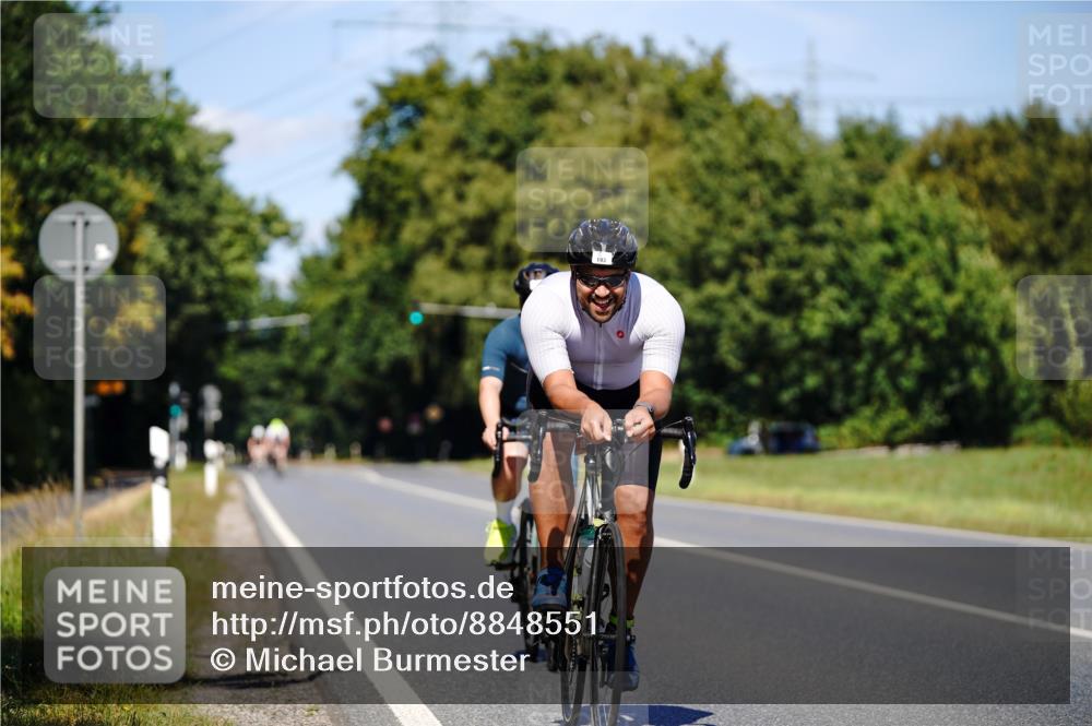 07.09.2025 - 19. Norderstedt Triathlon Michael Burmester http://msf.ph/oto/8848551 07.09.2025 13:22:26 Radfahren 179, 193, 206 meine-sportfotos.de
